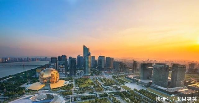 甘肃这个小城市已探明48亿吨石油储量，堪称新崛起的“小迪拜”