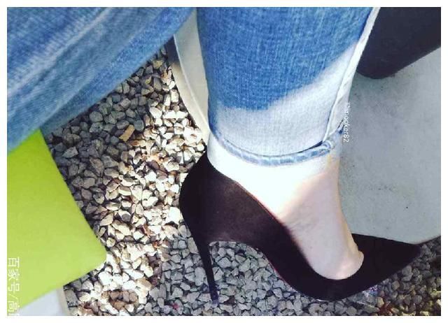 穿上高跟鞋让你风姿绰约