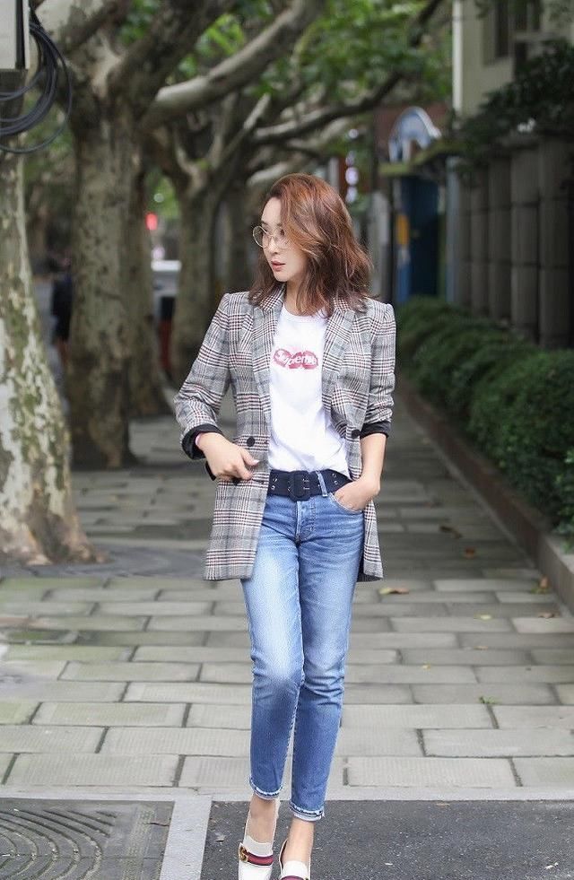  【女人味】街拍性感紧身打底裤小姐姐，穿出精彩，更有女人味
