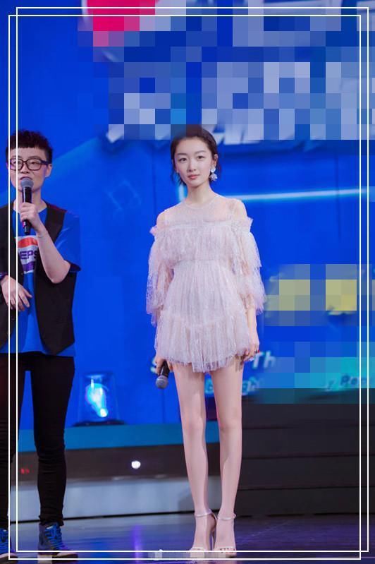 别以为只有超模才有大长腿，162周冬雨用实力告诉你矮个子也有！