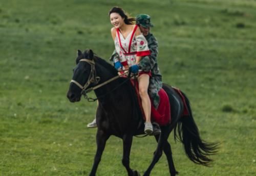 世界最大的马场，距今2100多年由霍去病创始，就在甘肃