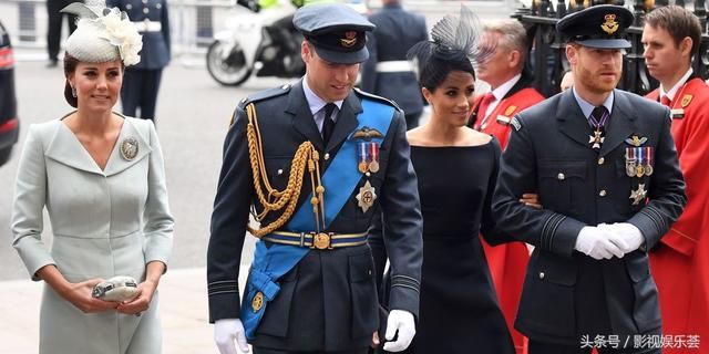 凯特王妃 身着优雅的礼服出席英国皇家空军百年纪念活动