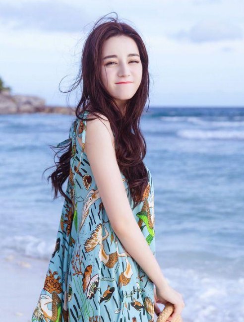 迪丽热巴:想知道什么颜色是她不能驾驭的?最后一张大写的服!