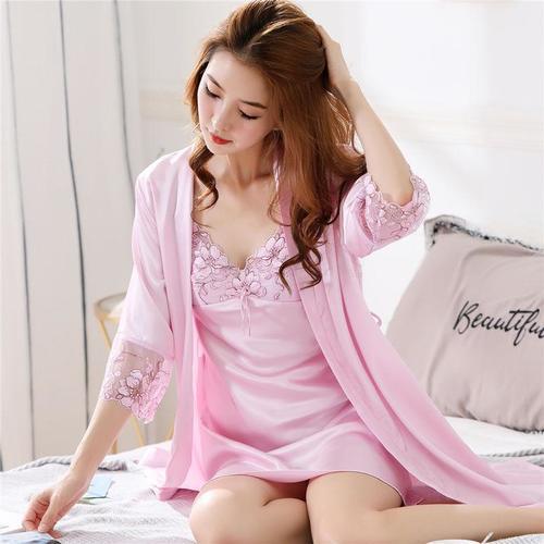 家里穿的衣服不要不关心，睡衣要注意定期更换，对健康和舒适负责