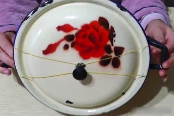  #解决#锅盖上放2根橡皮筋，解决了千家万户的大烦恼，真是太实用了