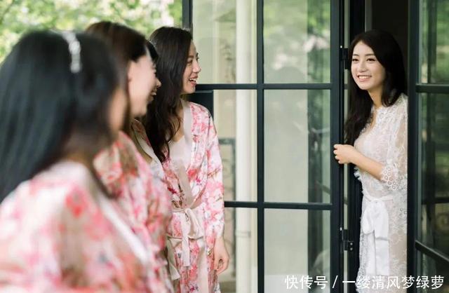  #太美#Oh my god！这些新娘婚礼晨袍也太美了吧