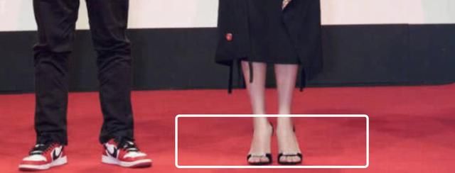 白百何穿8000千的高跟鞋现身，网友：看到那排脚趾，太尴尬了