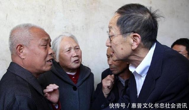  「河南省」他出生在河南省，父母都是河南农民，1998年获得诺贝