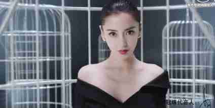 baby跟赵丽颖同穿一条裙子，没想到气质还是输给了赵丽颖