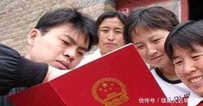 农村房产证下发，不是人人都能拿，这3种情况下的农民领不到