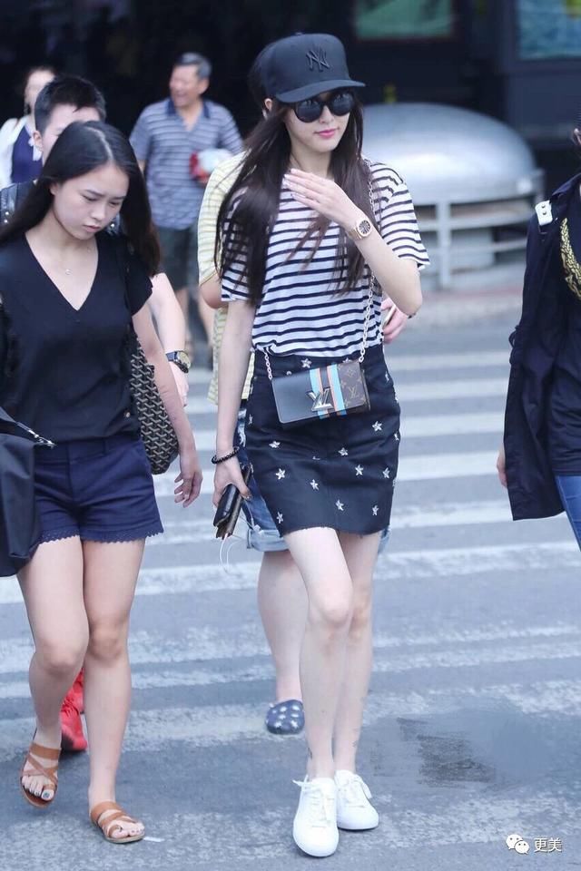 杨紫和关晓彤体重相同却被吊打,只因这个部位粗显胖20斤!