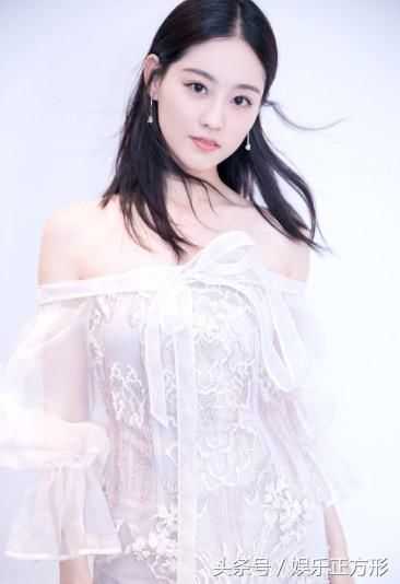 她是杨幂的艺人，为了将她捧红亲手安排电视剧，这样她不火都不行