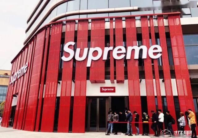  『成功』Supreme成功在华商标注册！原版实体线店铺确实要来了