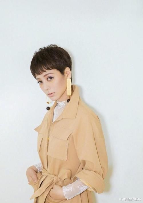「刚过40」若你才四十岁,建议少留这4种"老阿姨发型",难看显老还特土
