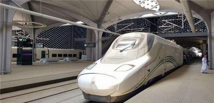 沙特斥资600亿建高铁，但却无人敢接，结果中国建成高铁奇迹