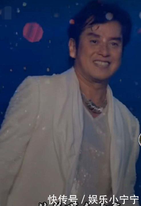 情债：69岁谭咏麟晒旧照，风流倜傥情债多，生私生子养2个家庭今显沧桑