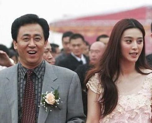 就在昨天,他超过了马化腾4亿美元,至少第三次登顶中国富豪榜!