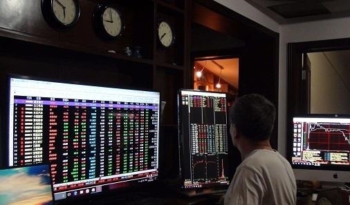 在农村，一旦有人沉迷3件事，就算家里再有钱，日子也会越过越苦