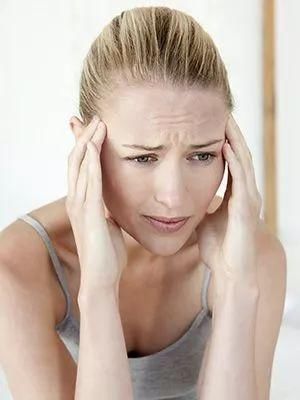 实用 | 睡前一个小动作，皮肤紧致水嫩，50岁都不长皱纹!