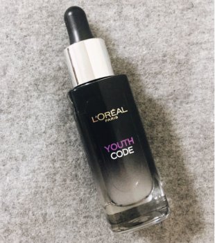 皮肤干燥用什么护肤品?神器精华帮你自救!