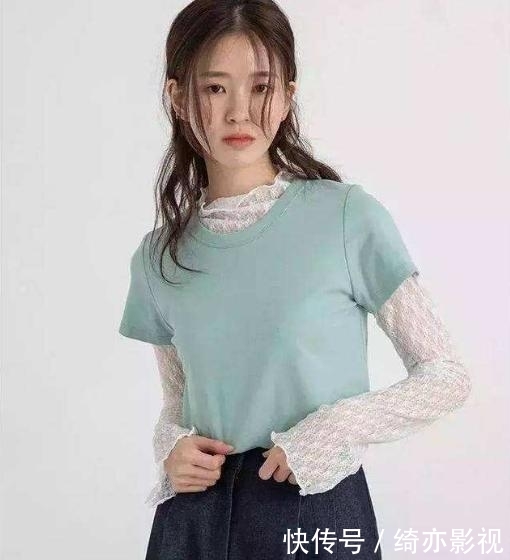  「以试一下」T恤叠穿或搭配不同款式的牛仔裤，都是春夏最nice穿搭CP！