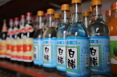 用白醋和牙膏一起洗脸，祛斑效果神奇