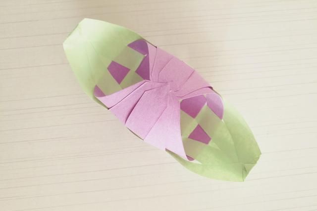  「纸片」儿童手册，用10张小纸片做一只船，易学