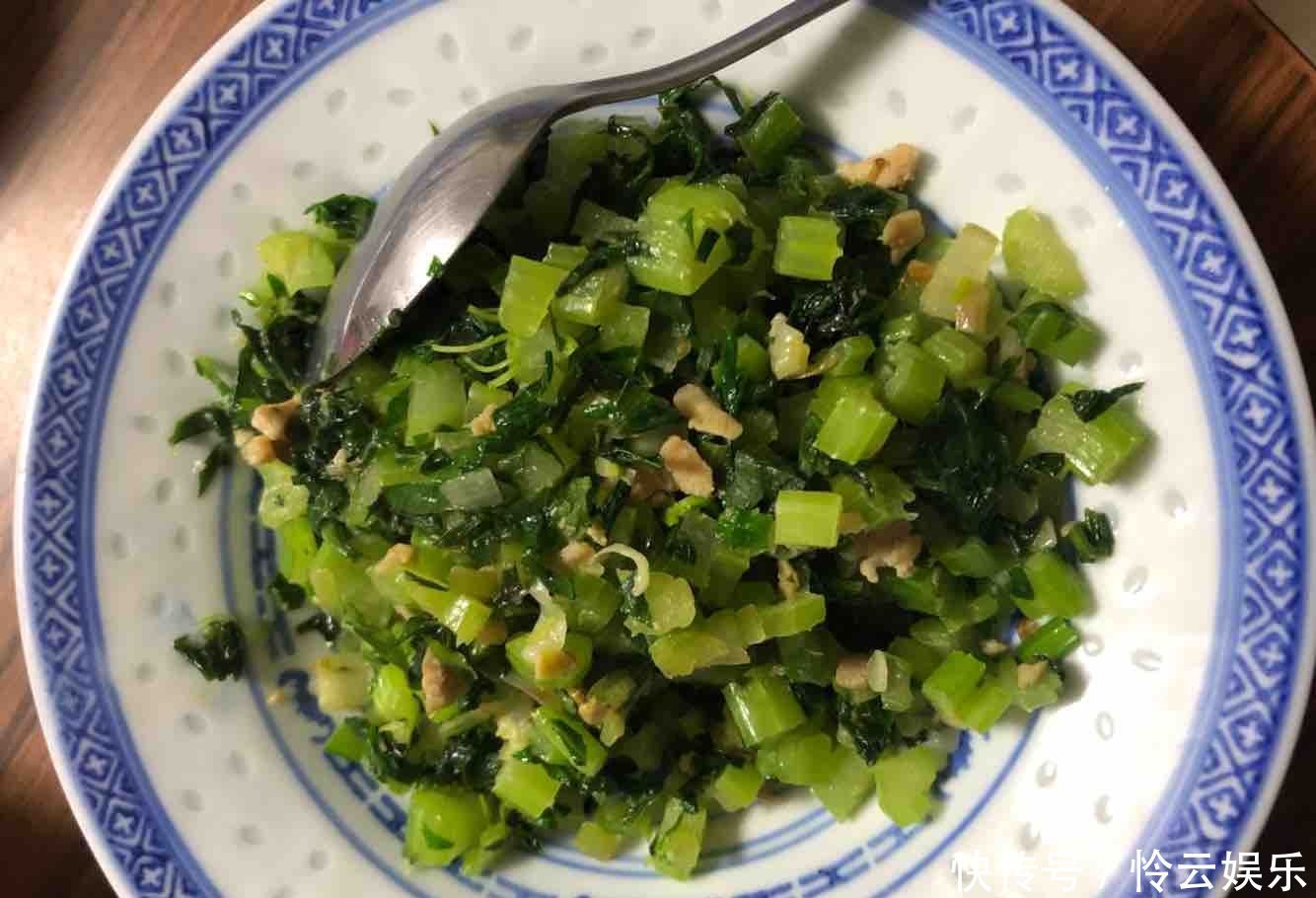  「口臭」这菜是“天然巴豆”，口臭厉害要经常吃，便秘也会悄悄消失