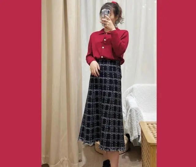  轻松：解锁红色的不同风格，让你轻松hold住明艳红，穿出时尚范