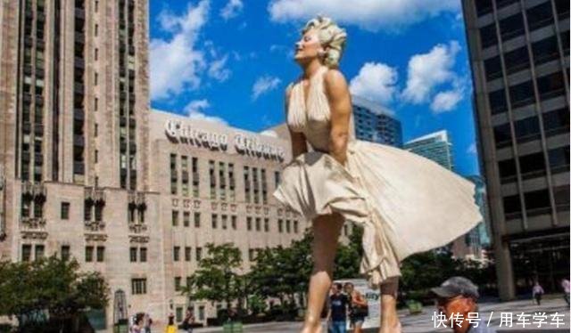 世界上争议最大的三座雕像第一座10天就被强拆，第三座运费30万