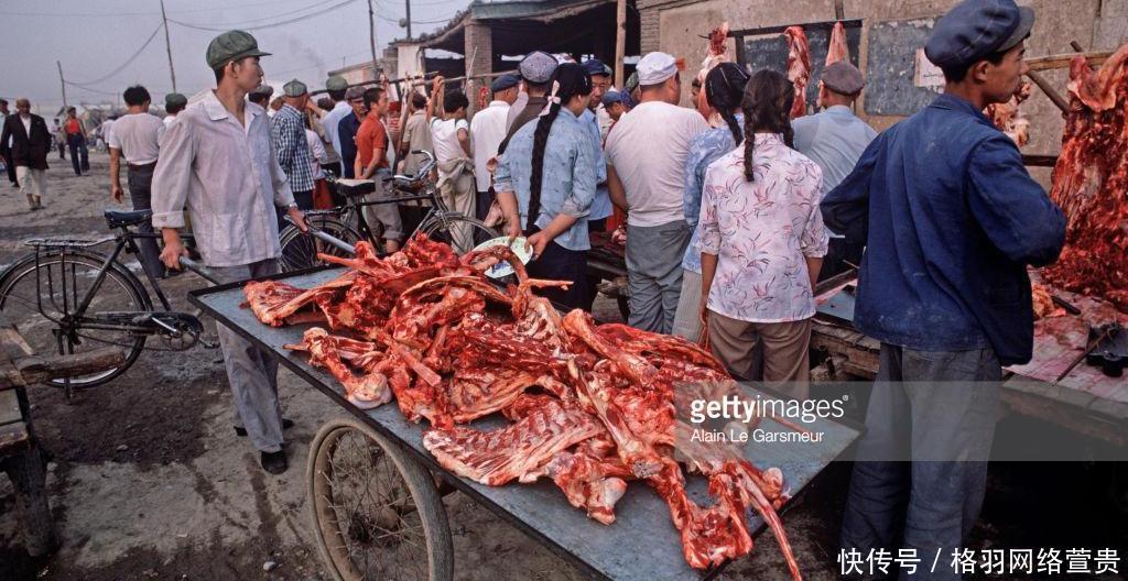  【样子】1988年新疆老照片想不到80年代的新疆是这样子，跟想象