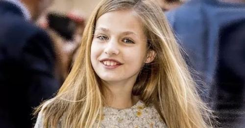 穿出优雅夏日风，我听这位西班牙王后的