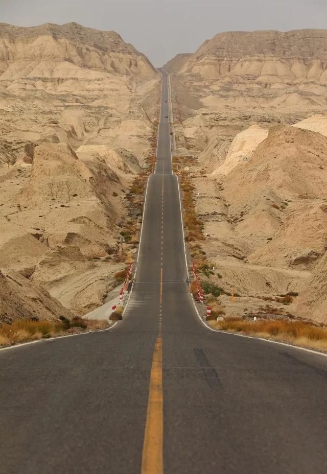 中国最美公路 一年仅开放5个月