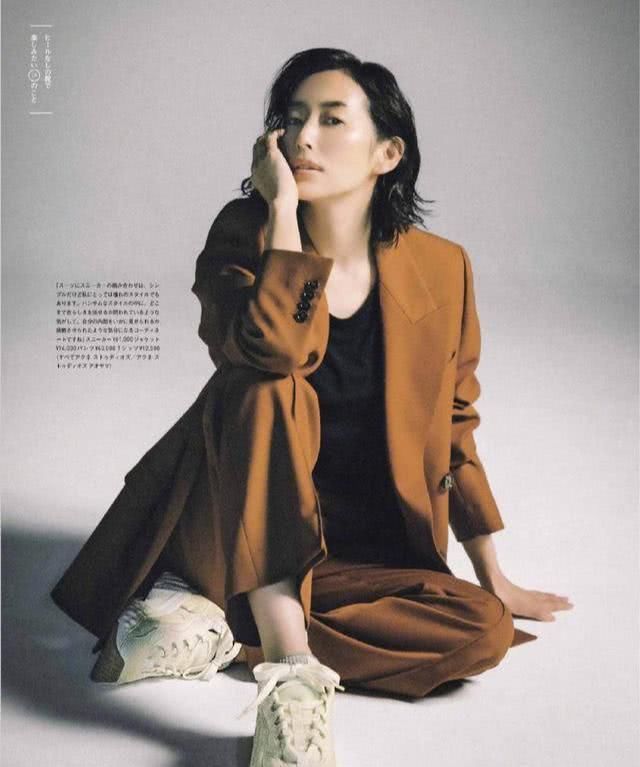  春天@春天拥有了这6件必备单品，你在穿搭的路上学会模仿和创造会更美