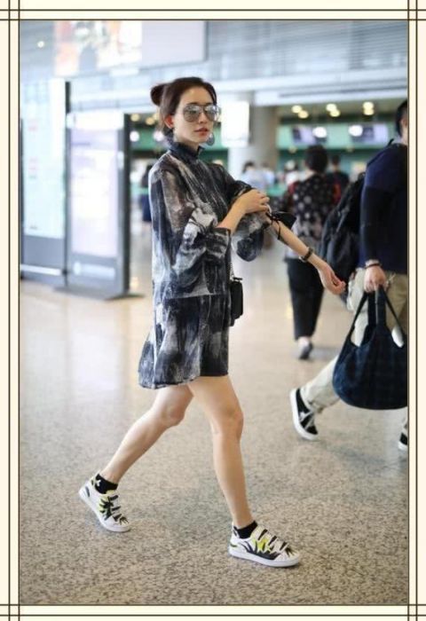 美爆■妈妈我又恋爱，又被林志玲惊艳了！紧身牛仔裤下腿型美爆