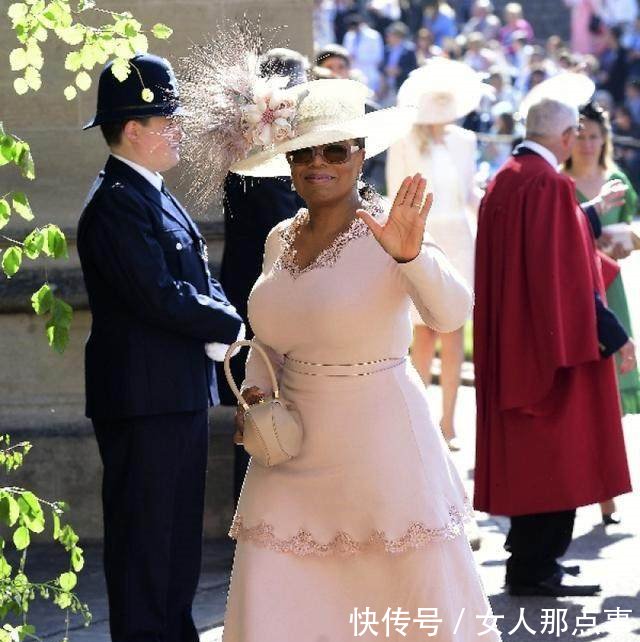 哈里婚礼宾客谁的装扮最抢镜戴妃侄女最美，卡米拉鸡窝头搏眼球