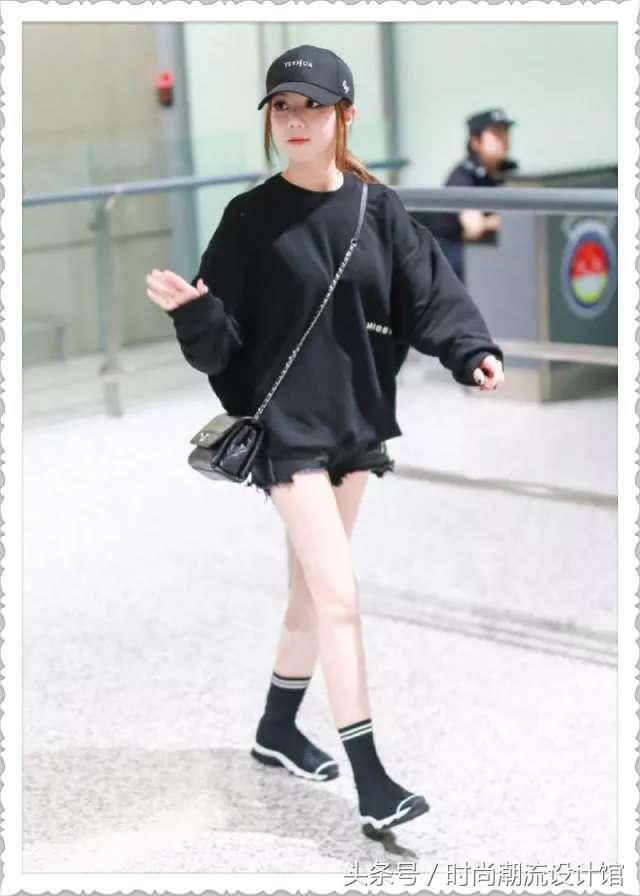 157cm邓紫棋和159cm鞠婧祎同穿短裤，网友：差距不仅仅是2cm