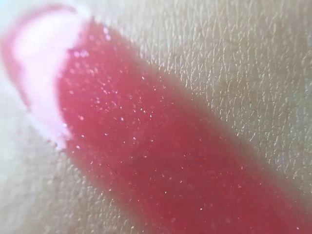  [夏季]明了解这种夏季彩妆产品是来赢利的，但還是想购买！