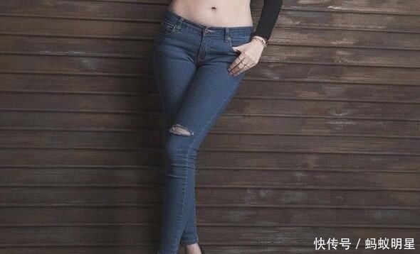  『小蛮』光彩照人的牛仔裤美女，穿出迷人小蛮腰！