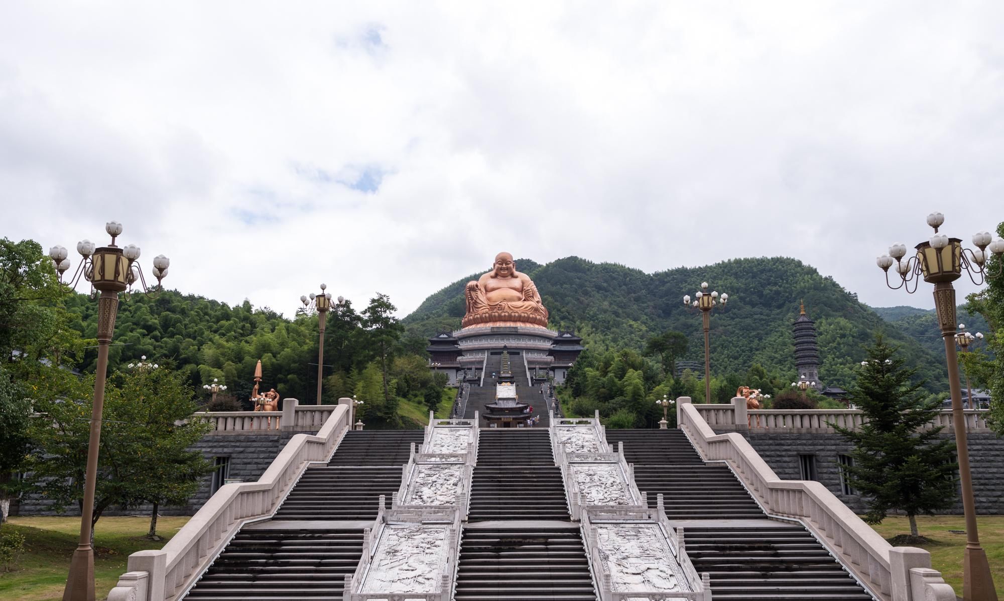 最有争议的一座佛教五大名山，最终被央视正名，很多游客却不知道