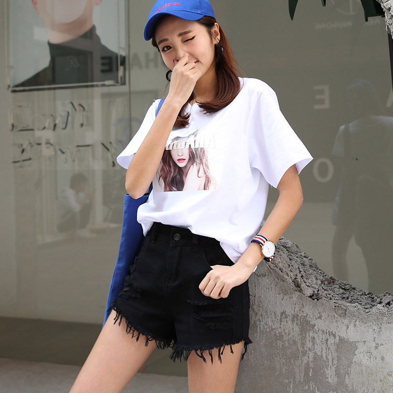 还在穿裙子吗?今年最流行的短裤，时尚又减龄