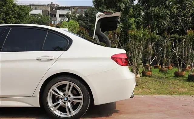  stat_3134698939:zm.news.so.com:5Zu96ZmF5Zyo57q/572R56uZ男人永远绕不开3系，18款320i圆你“操控梦”