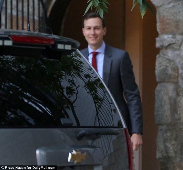 伊万卡绿衣黑裙美美出镜，头发高挽更显成稳大气