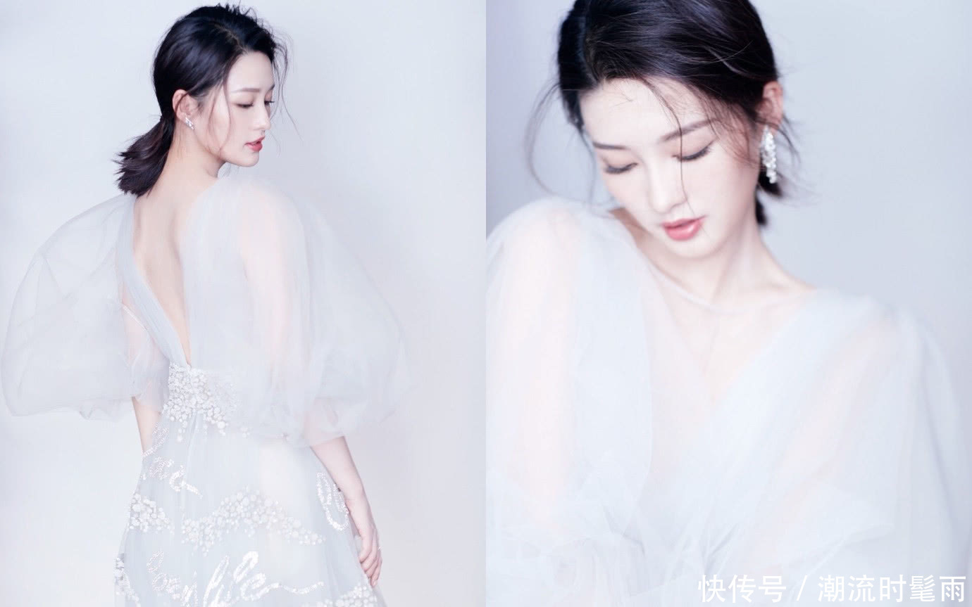 28岁李沁穿连衣开叉裙尽显女神气质，然而看到未修图一秒尴尬！