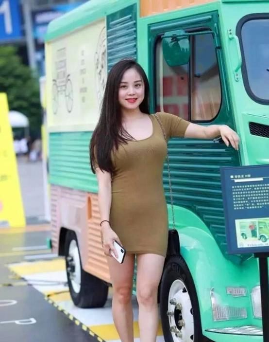 特别|美女仪态万千,彰显不俗品味,明艳不可方物!