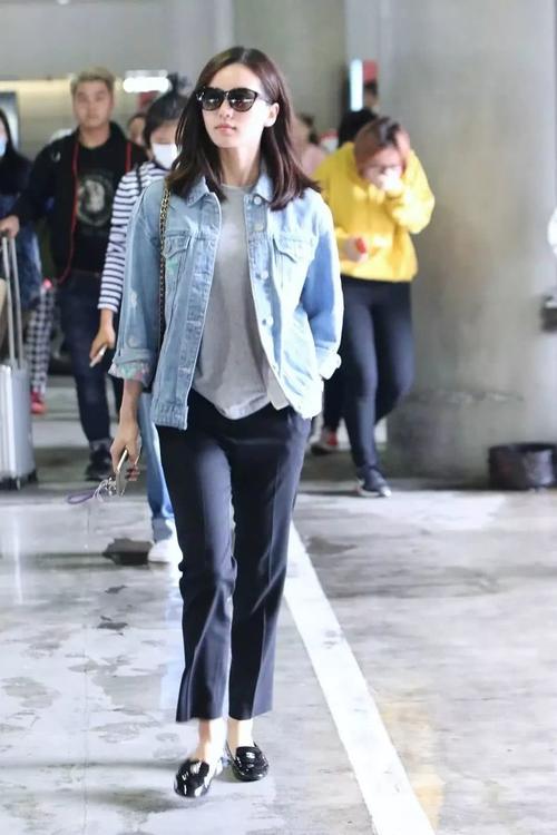 不是谁都有李宇春的那样的大长腿,“五五开”身材如何搭配变腿精!