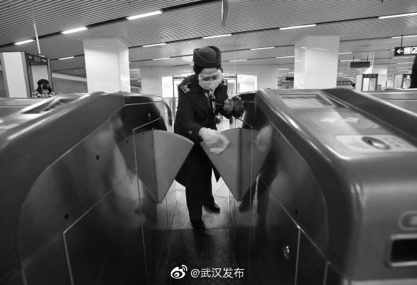  『小时』保障乘车环境卫生，武汉地铁公共区域每三小时消杀一次