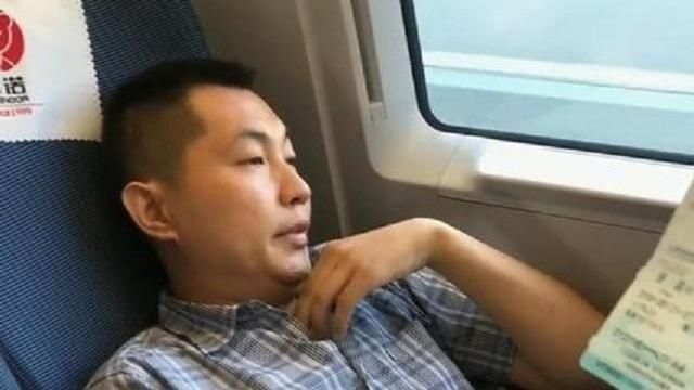 占座男老家被起底，联系水军发文道歉，你能原谅他吗?