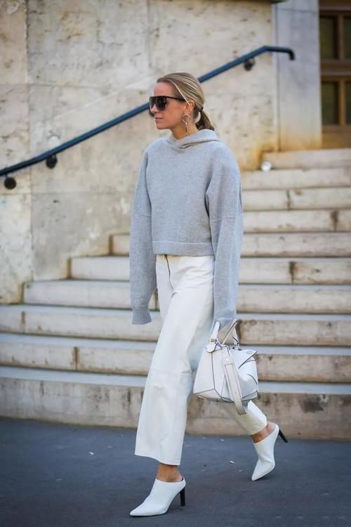  春天@春天不知道穿啥 这里有20种卫衣的搭配