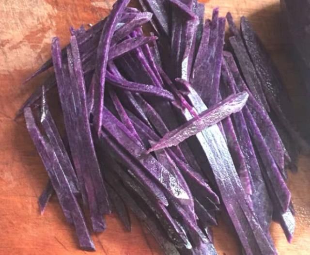  填补■这是纯天然“褪黑素”，每日炒一盘，美白祛斑美白皮肤，填补水份，肌肤不害怕晒伤